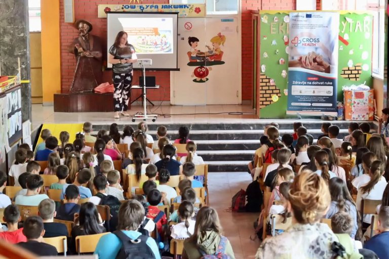 Srpska Crnja: Predavanje za osnovce i srednjoškolce o opasnosti od bolesti zavisnosti