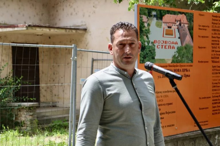 Fotografija 1 od 7: Počeli radovi na manifestacijskom platou u Vojvodi Stepi
